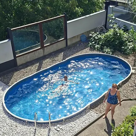 Pod Svahem Decin